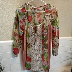 Anthropologie NEW condition Floral and crochet blouse . SZ Large . By Meadow Rue